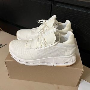 On Cloud New Cloudnova undyed sneakers sz US 7.5
